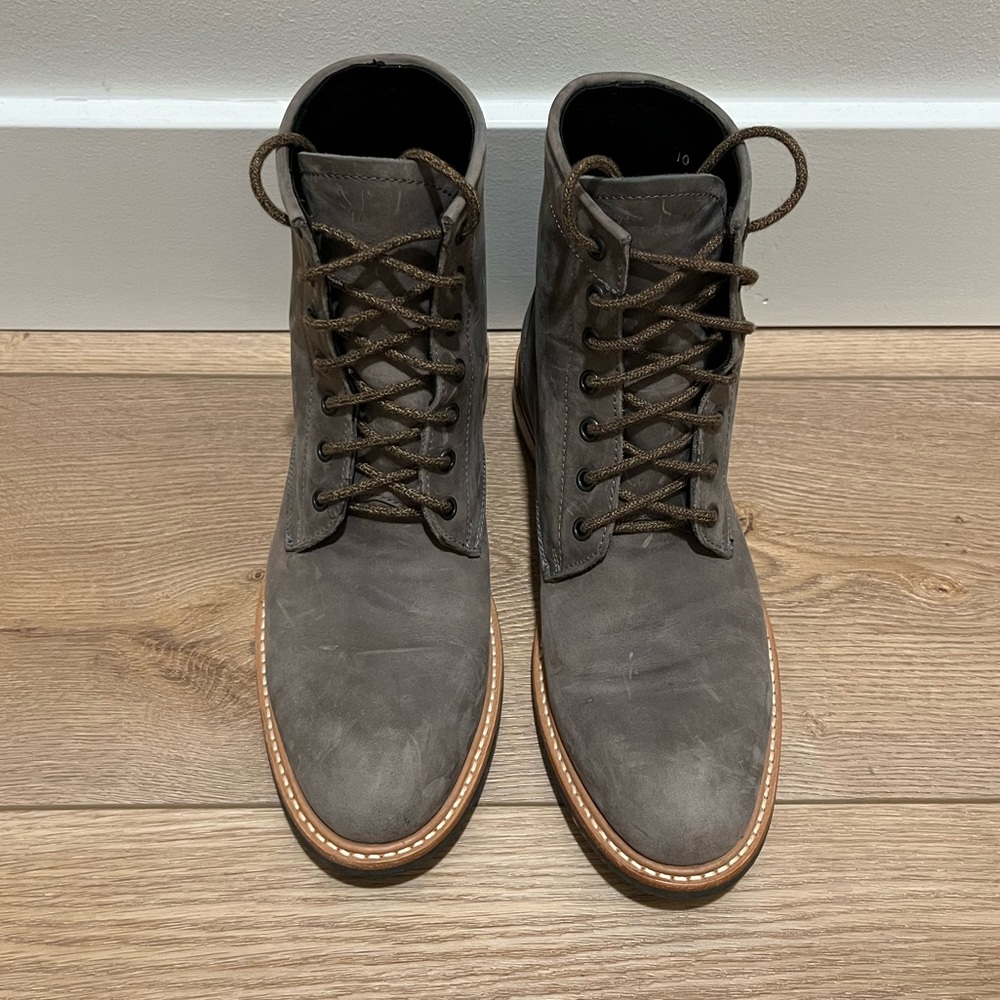 Nisolo Women’s Amalia All-Weather Gray Suede Boots